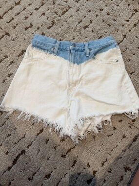 Levi’s two tone mom shorts